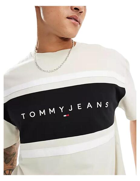 Camiseta Colorblock Tommy Jeans