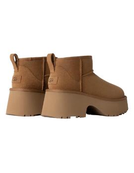 Botas Classic Ultra Mini New Heights UGG