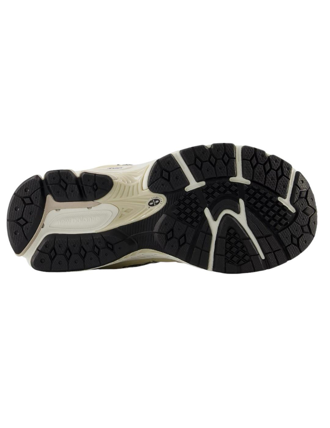 Zapatilla GC2002FA New Balance