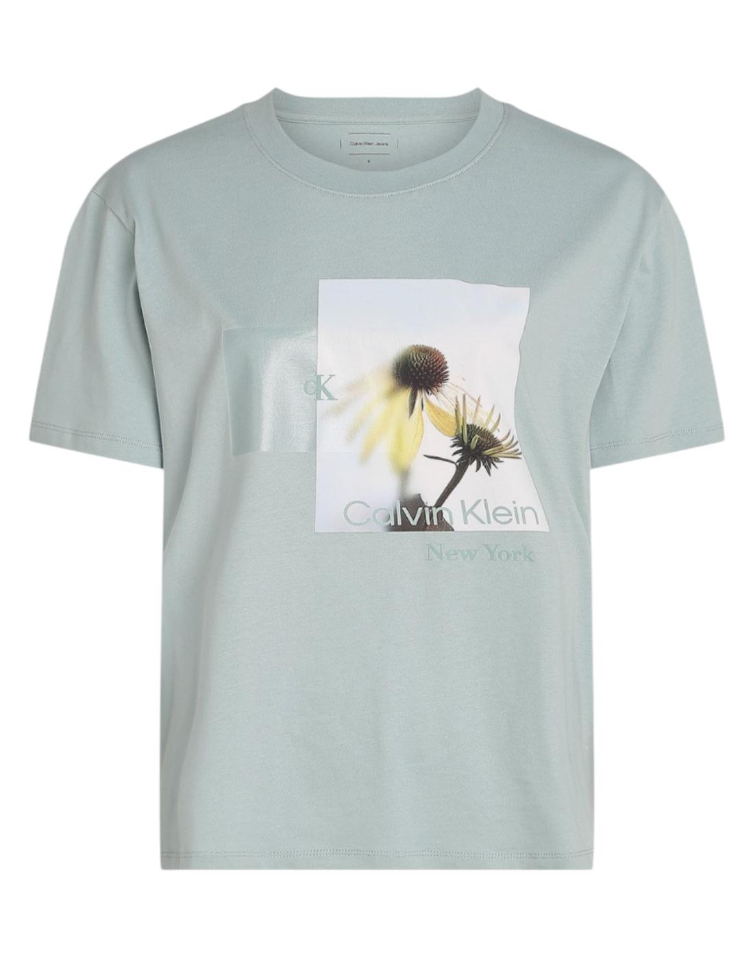 Camiseta Flower Graphic Calvin Klein