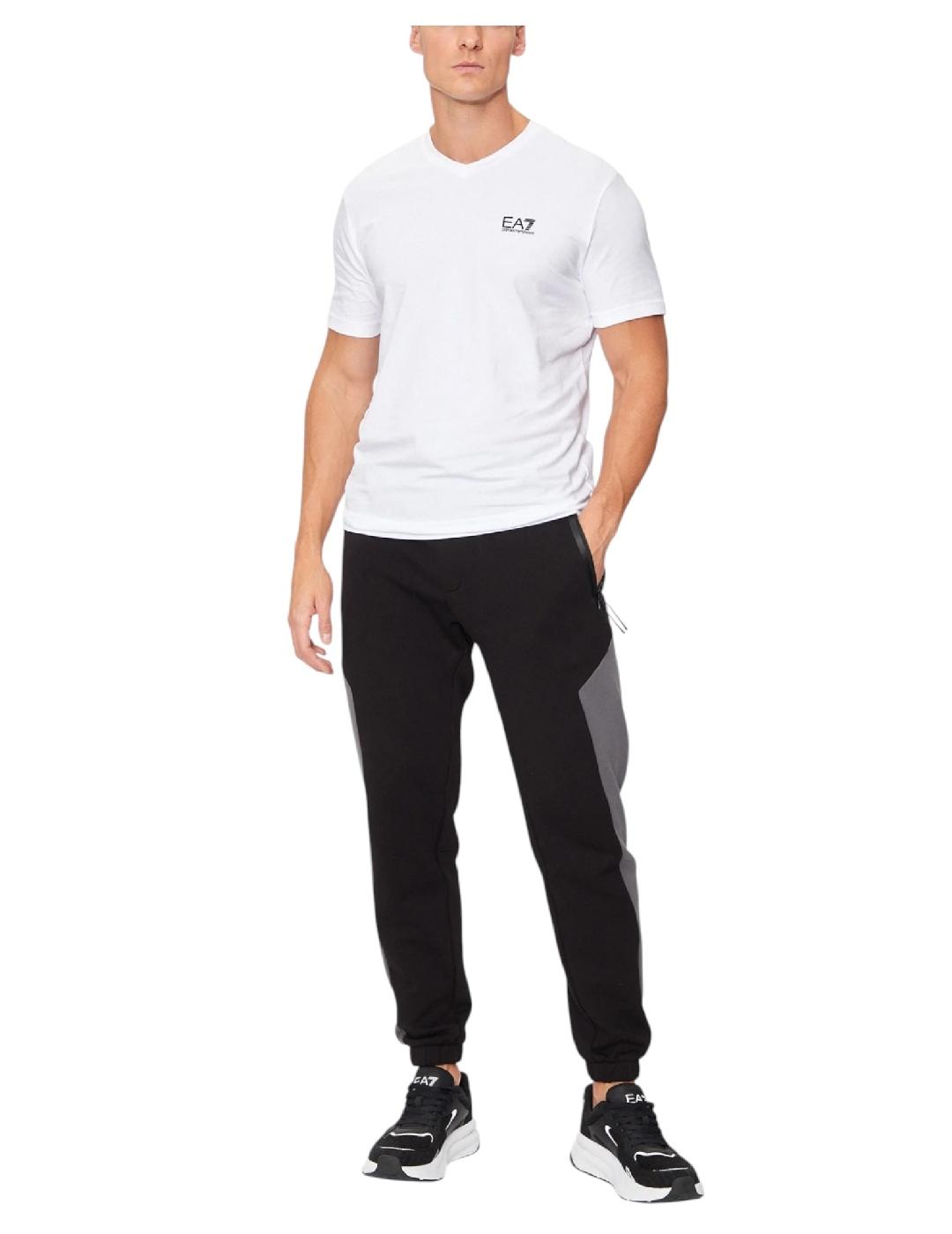 Camiseta Emporio Armani