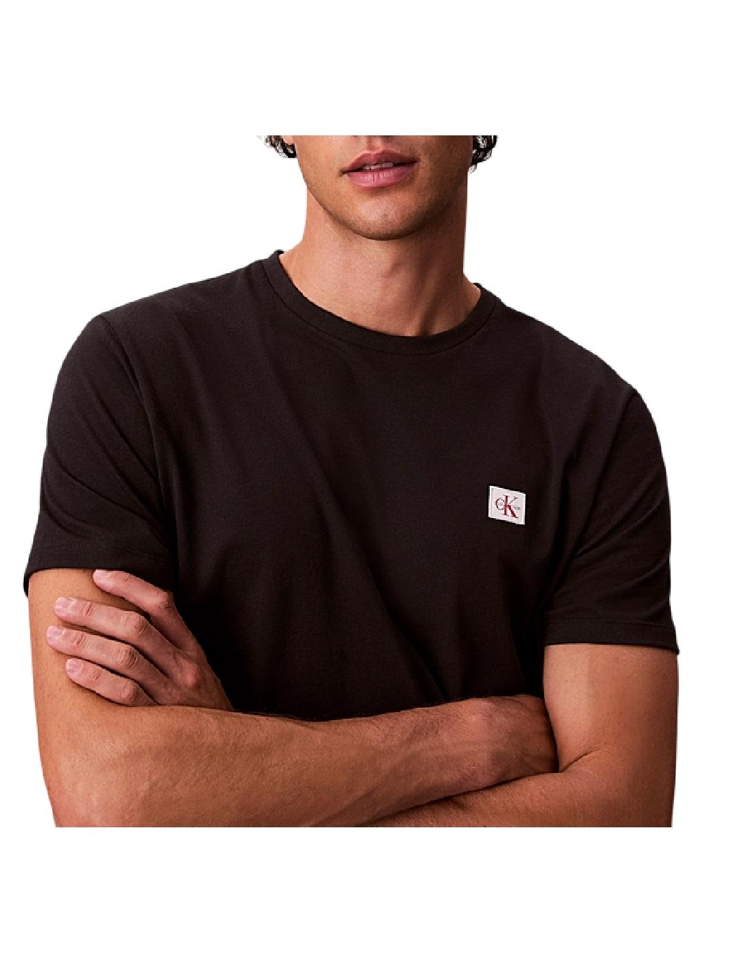 Camiseta Badge 30S Calvin Klein