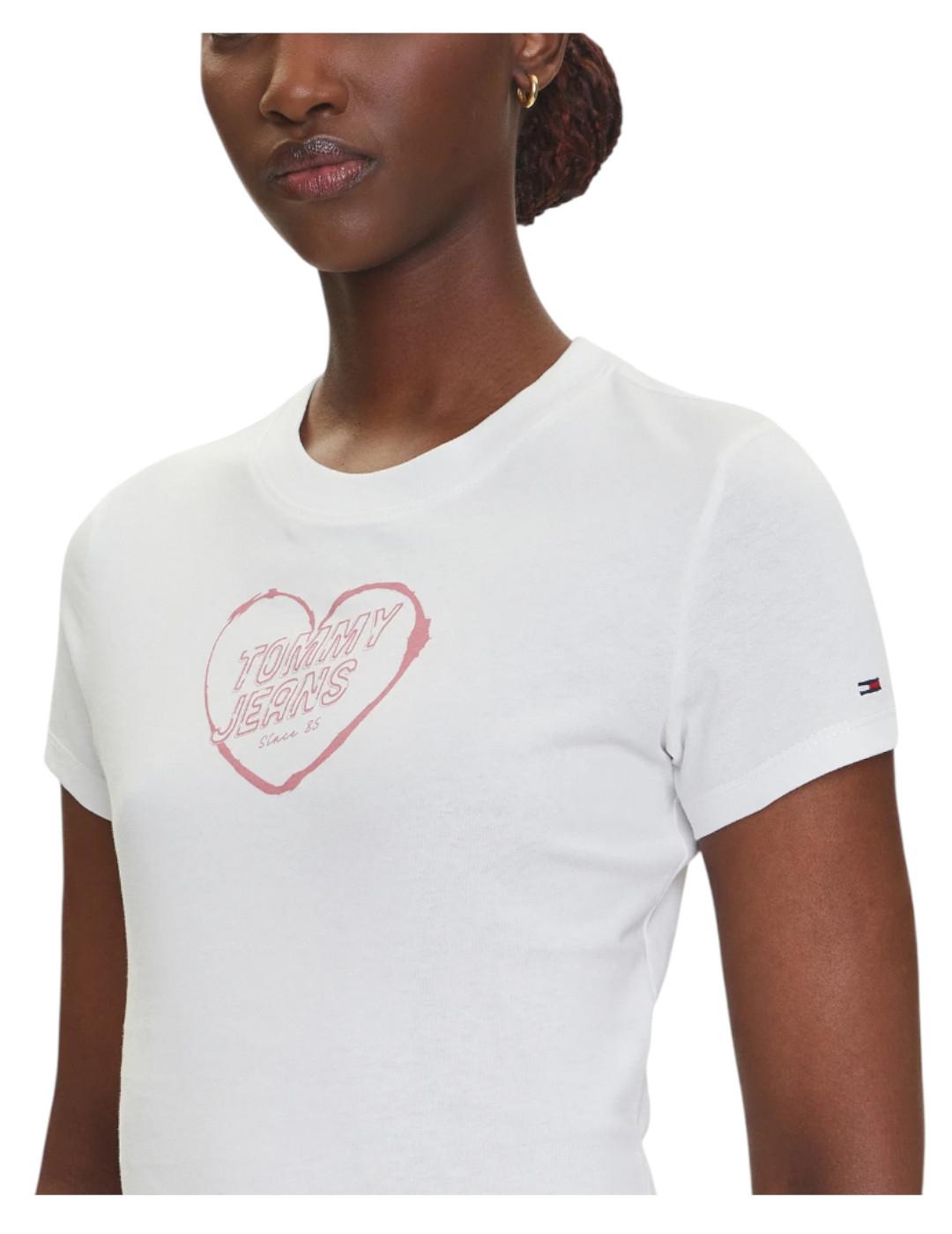Camiseta Slim Heart Tommy Jeans