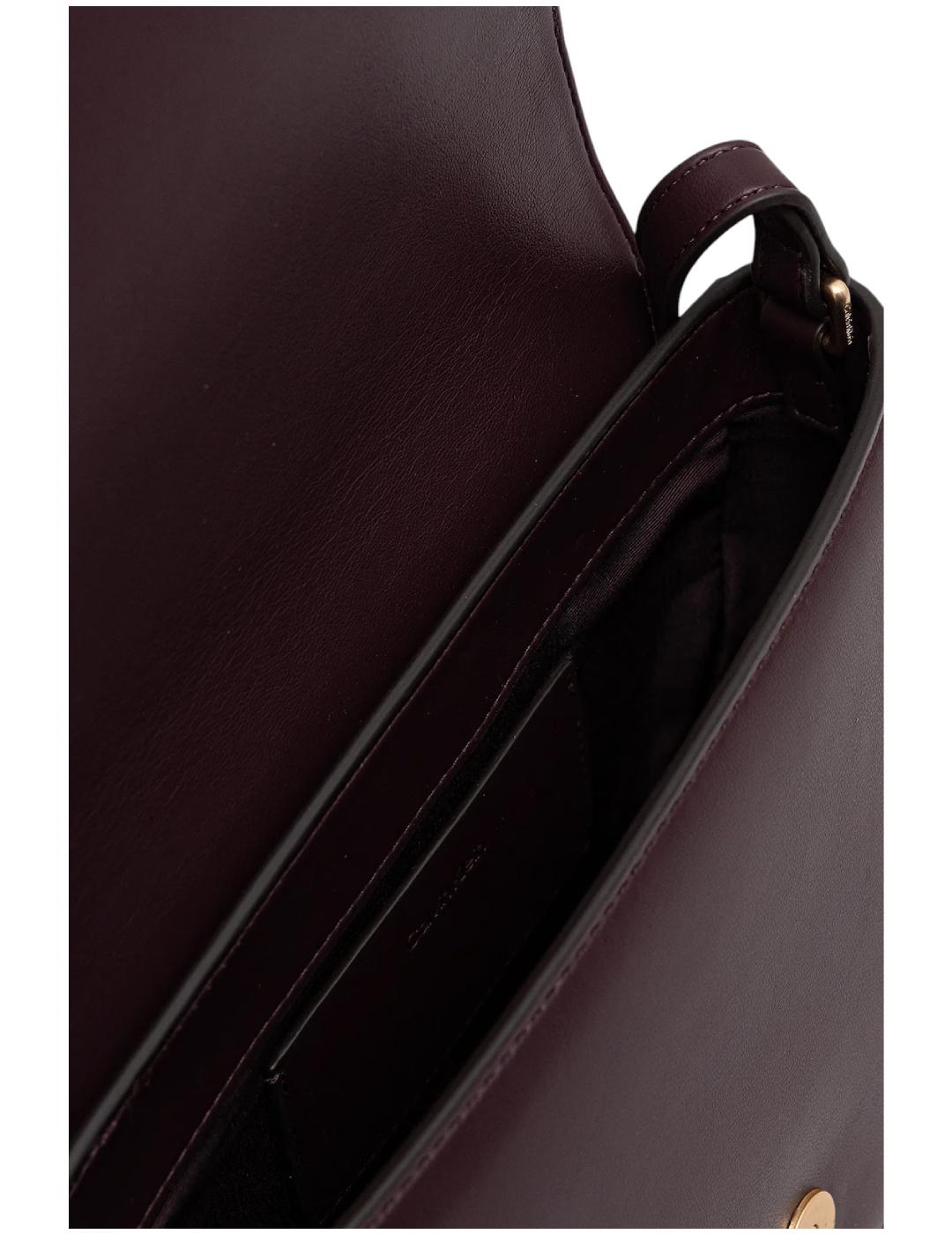 Bolso Raised Saddle Crossbody Calvin Klein