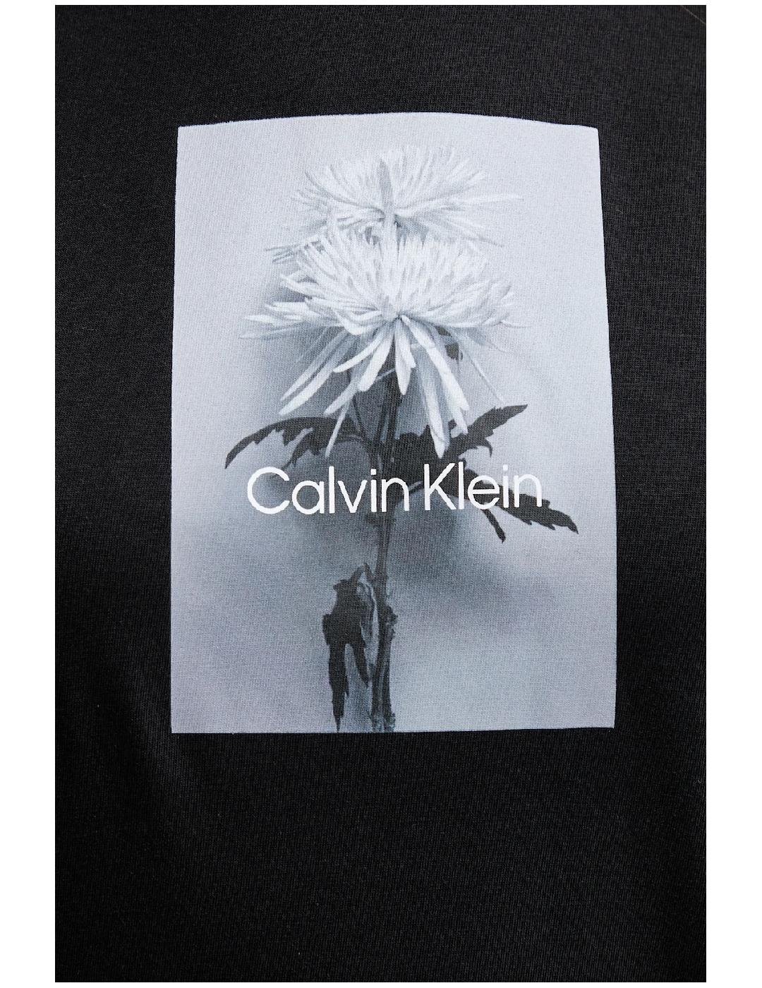 Camiseta boxed flower boxy Calvin Klein