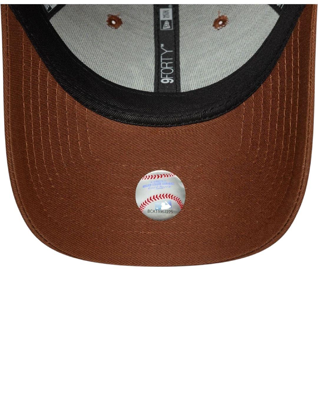 Gorra league essential neyyan New era