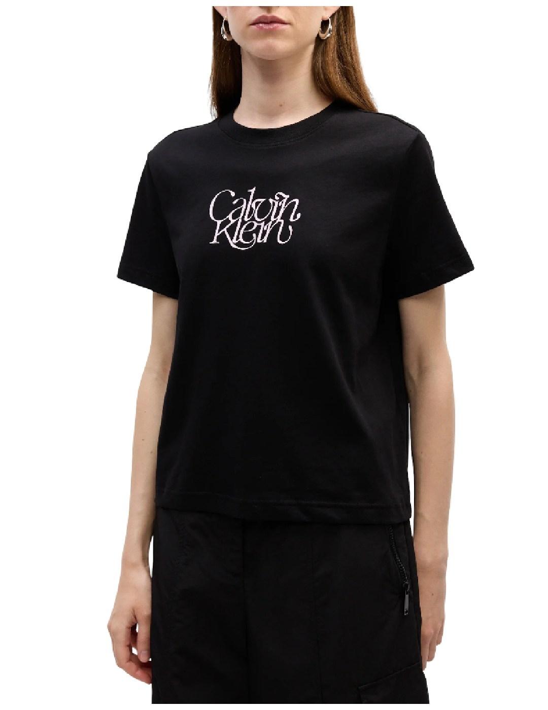 Camiseta Fitted Script Calvin Klein