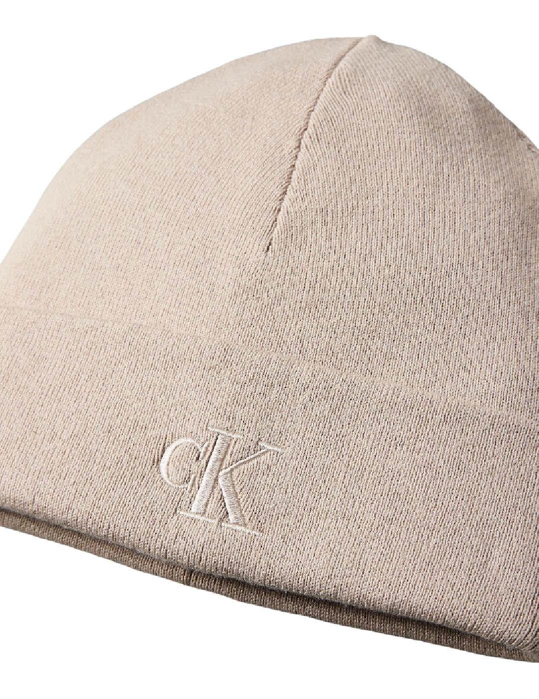 Gorro Fine Rib Calvin Klein