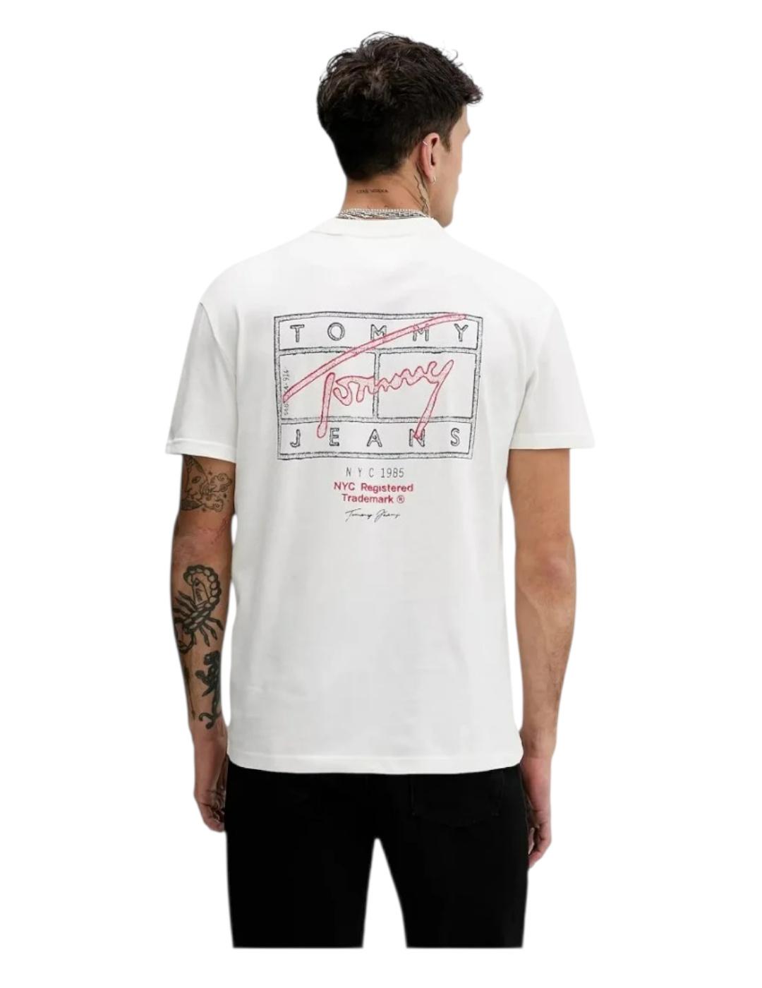 Camiseta Reg Sign Spray Tommy Jeans